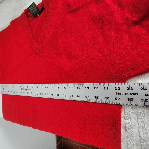 Vintage Nordstrom Mens Red V-Neck Sweater Large 100% Lambswool Pullover Cozy - Picture 6 of 7